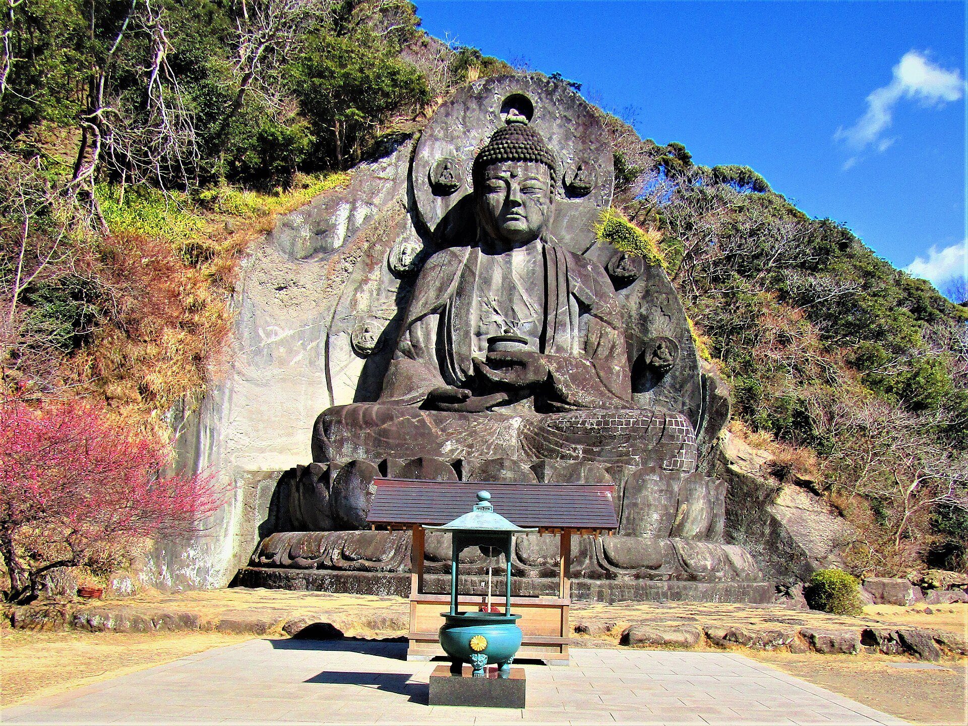 Seated Yakushi Nyorai, the Great Buddha of Nihon-ji