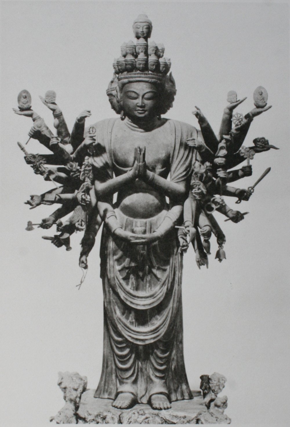千手観音立像（厄除観世音）