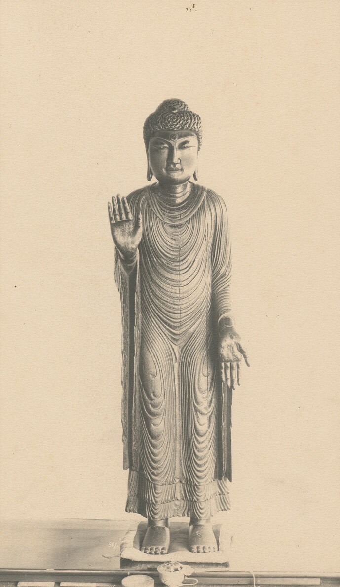 釈迦如来立像