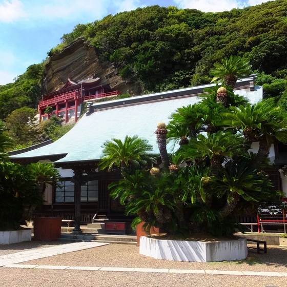 Eleven-headed Kannon, the Cliff Kannon of Daifuku-ji
