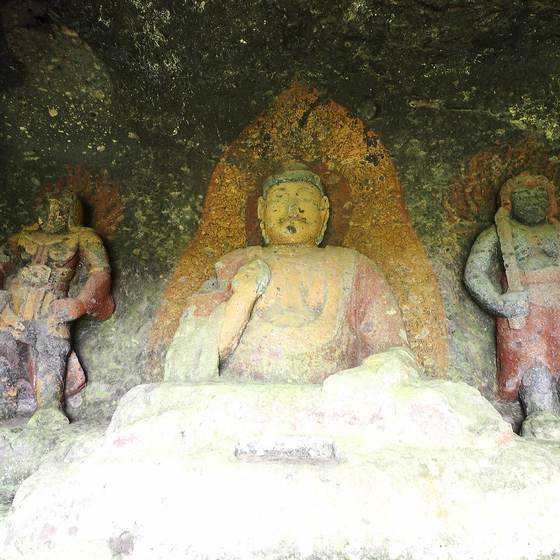 Ogata Miyasako East stone Buddhas