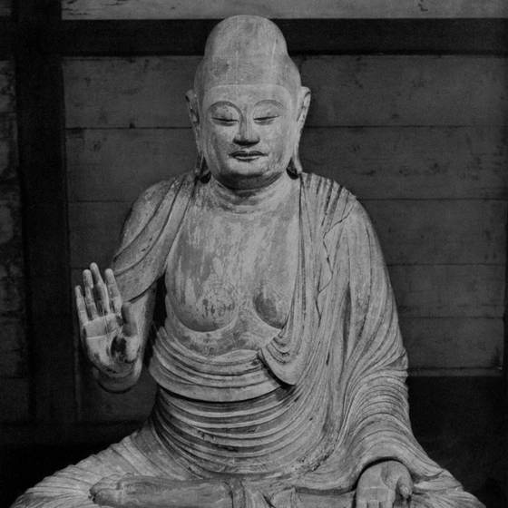 釈迦如来坐像