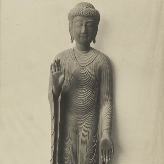 釈迦如来立像