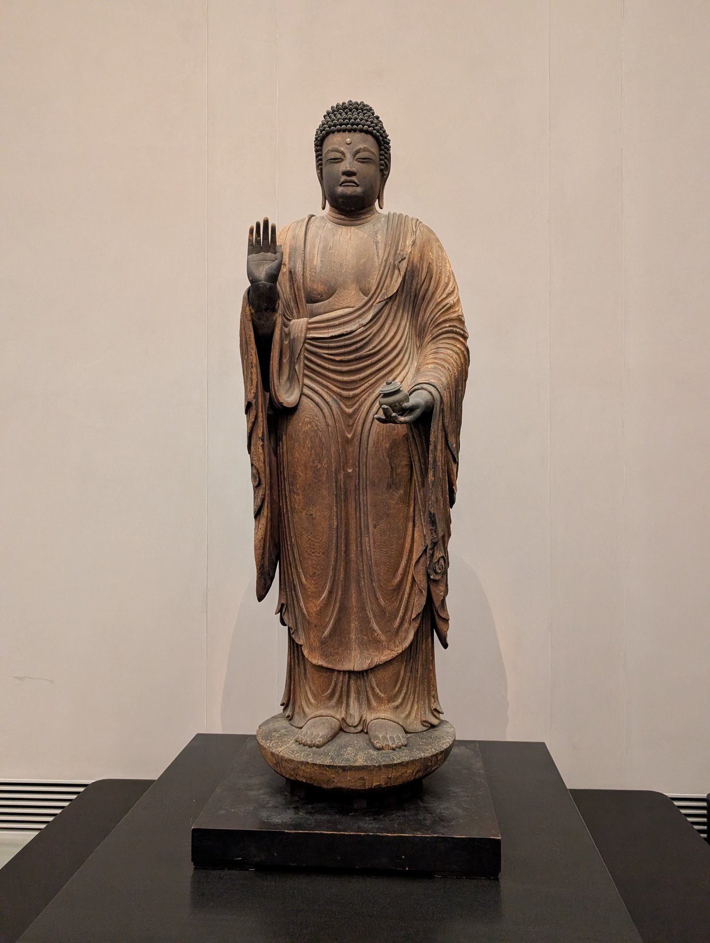 Standing Yakushi Nyorai (Bhaisajyaguru)
