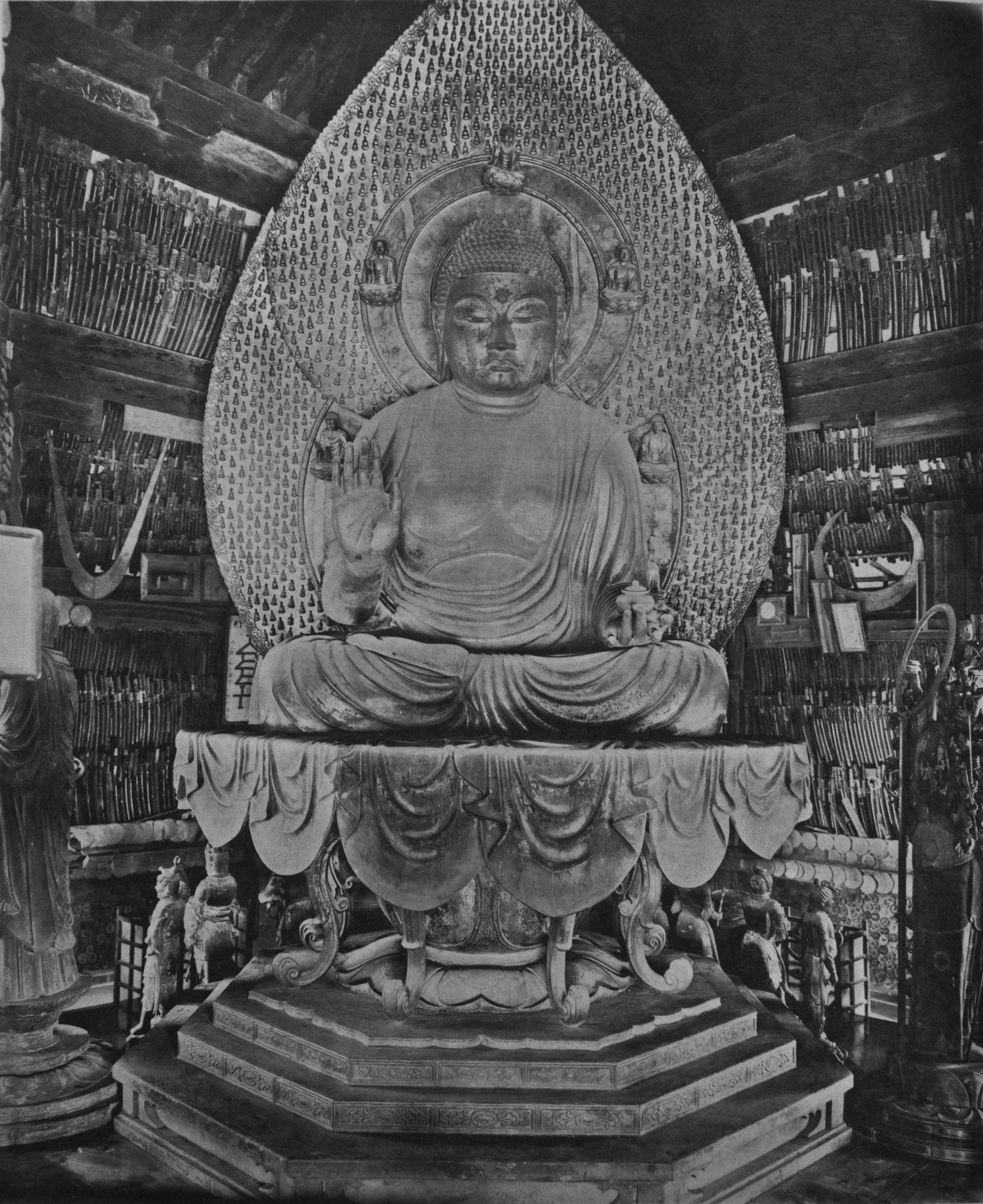 薬師如来坐像（西円堂）
